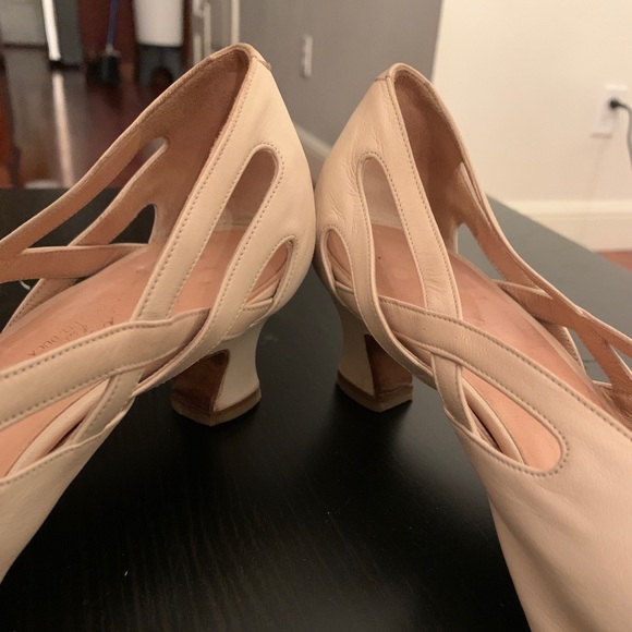 Designer Heals - Picture 3 of 4